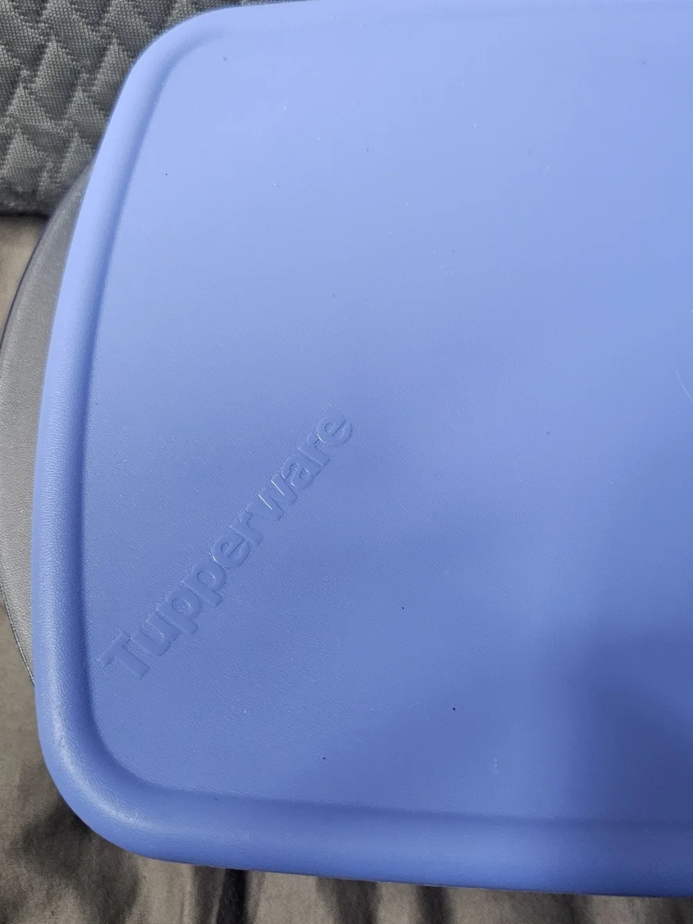 Tupperware Periwinkle Plastic Storage Container with Yellow Vent Lid
